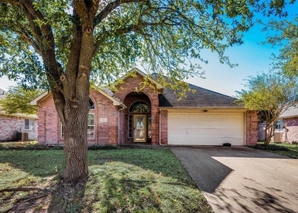 521 Brazos Street - Photo 1
