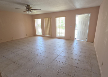 1641 Nw 49th Street - Photo 1