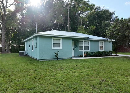 1605 N 42nd Street - Photo 1