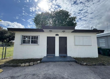 1042 Foster Road - Photo 1