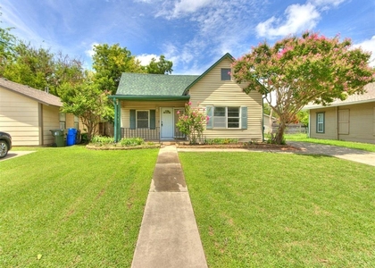 425 E Eufaula Street - Photo 1