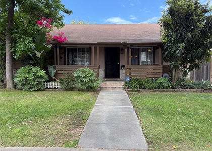 830 N Olive - Photo 1