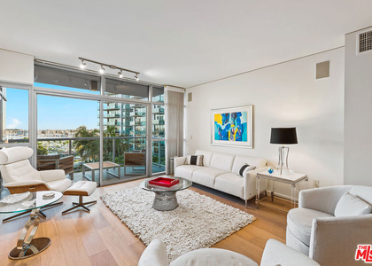 13650 Marina Pointe Drive - Photo 1