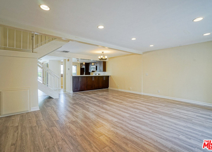5760 Owensmouth Avenue - Photo 1