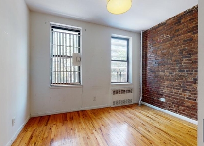 York Avenue - Photo 1