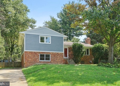 1633 Warner Avenue - Photo 1