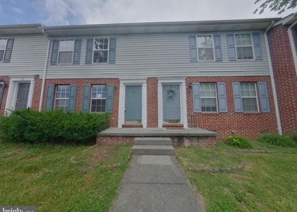 118 Parkside Drive - Photo 1