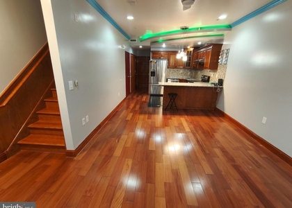 1106 Wallace Street - Photo 1
