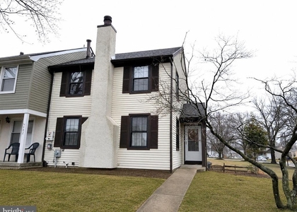601 Magnolia Court - Photo 1