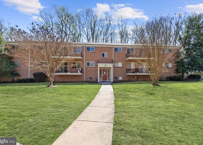 10619 Weymouth Street - Photo 1