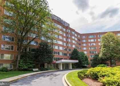 4000 Tunlaw Road Nw - Photo 1