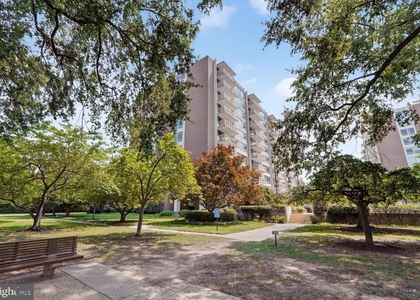 1435 4th Street Sw - Photo 1