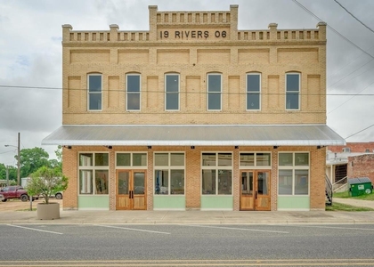 110 S Main St - Photo 1