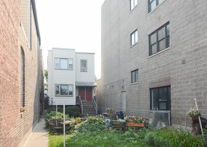 3426 N Lincoln Avenue - Photo 1