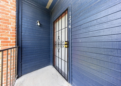 13480 S Thorntree Drive - Photo 1