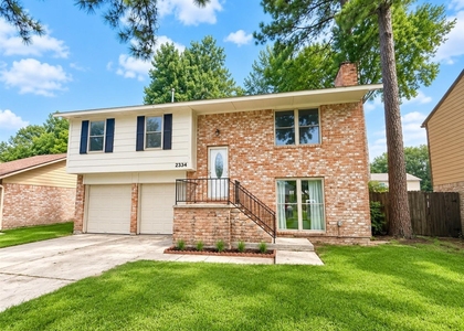 2334 Trailing Vine Road - Photo 1