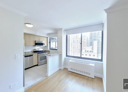 West 48 Street - Photo 1