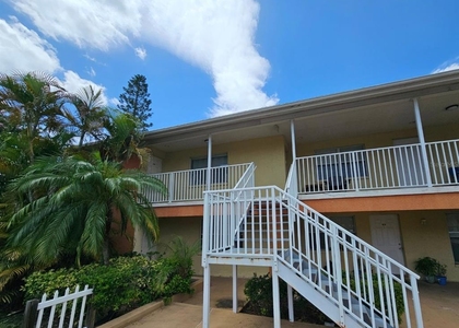 117 N Evergreen Avenue - Photo 1