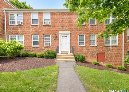 29 Clarmore Drive - Photo 1