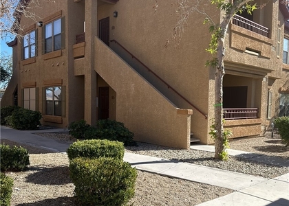 8250 N Grand Canyon Drive - Photo 1