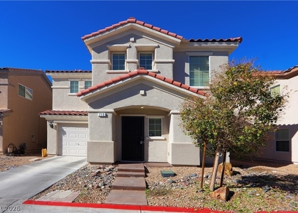 715 Shadwell Street - Photo 1