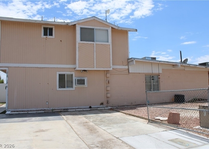 1212a Phillips Avenue - Photo 1