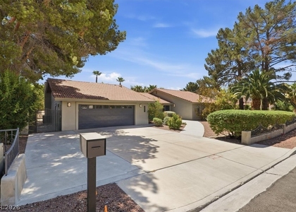 3007 La Mesa Drive - Photo 1