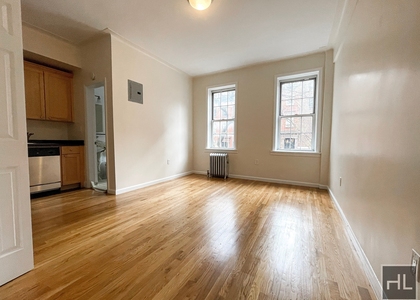 West 13 Street - Photo 1