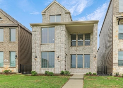 1506 Lake District Drive - Photo 1