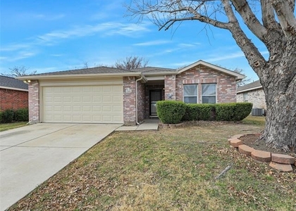 2508 Pecan Drive - Photo 1