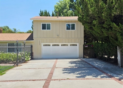 5432 Woodlake Avenue N - Photo 1
