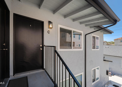 627 E Magnolia Boulevard - Photo 1