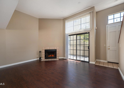 64 N Oak Avenue - Photo 1
