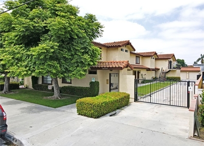 10355 La Reina Avenue - Photo 1