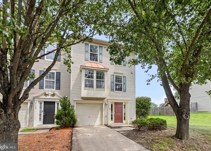 4701 Colonnade Way - Photo 1