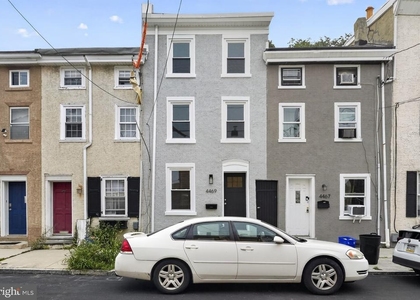 4469 Silverwood Street - Photo 1