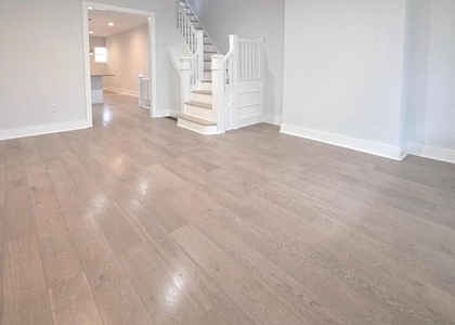 5515 Catharine Street - Photo 1