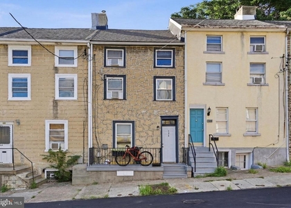 124 Grape Street - Photo 1