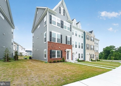 1808 Parham Way - Photo 1
