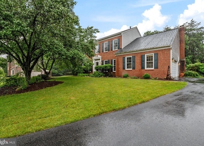 119 Fordham Drive - Photo 1