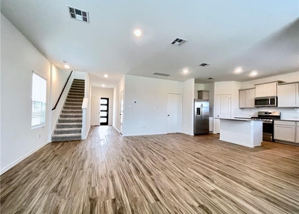 118 Canley Loop - Photo 1