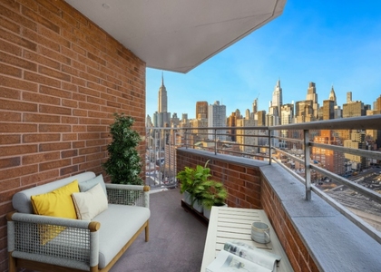 2nd Avenue - Photo 1