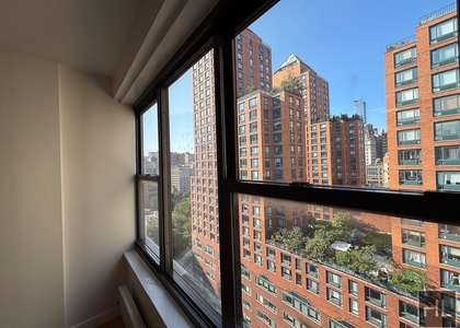 Fourth Avenue - Photo 1