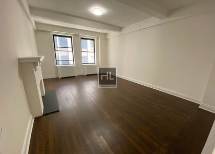 West 55 Street - Photo 1