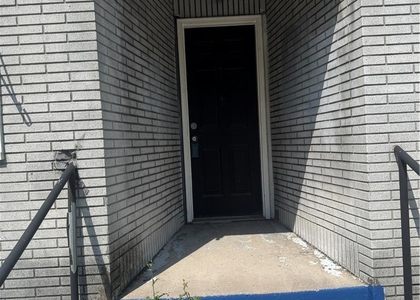 702 Wyandotte Street - Photo 1