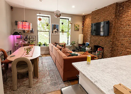 352 Myrtle Avenue - Photo 1