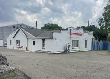 210 S Monroe Street - Photo 1
