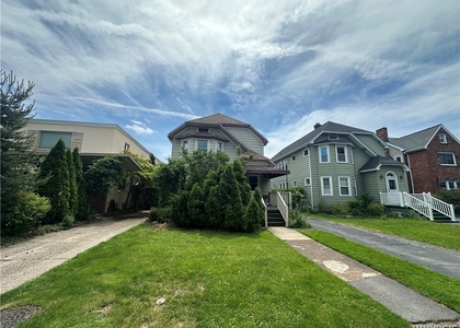 55 Rand Avenue - Photo 1