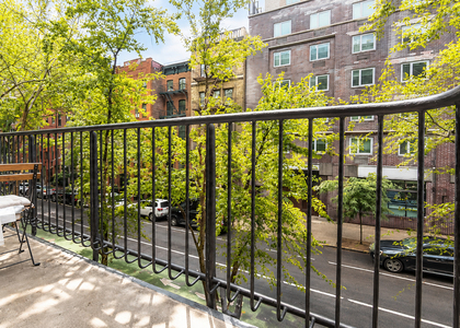 201 East 12th Street - Photo 1