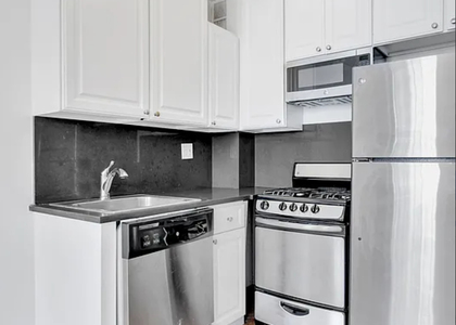 876 Lexington Avenue - Photo 1